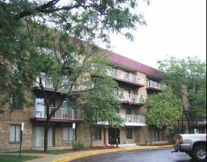5400 Astor Ln. #411, Rolling Meadows, IL 60008