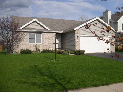 1521 Acacia Ln., Woodstock, IL 60098