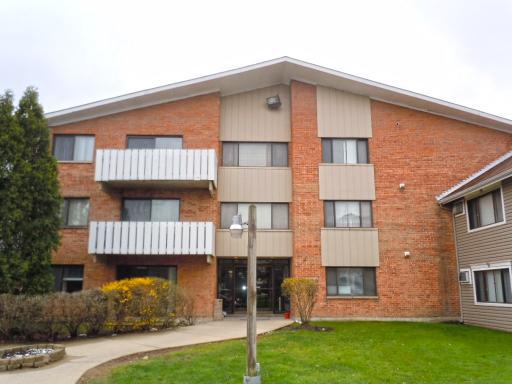 4000 Bayside Dr. #304, Palatine, IL 60074