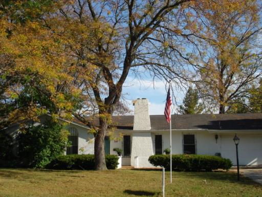 10 Castle Coombe Dr., Bourbonnais, IL 60914