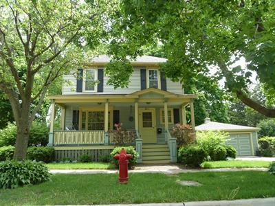 401 S Cook St., Barrington, IL 60010
