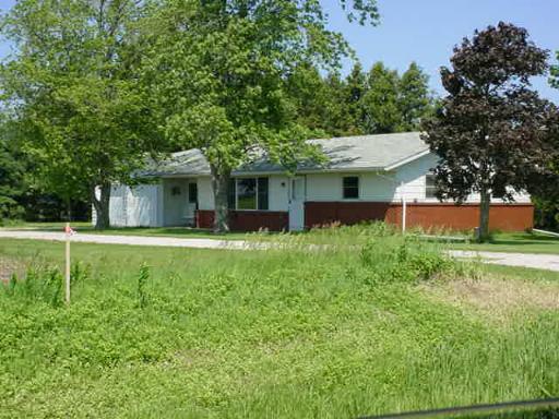 177 Atkinson Rd., Walnut, IL 61376