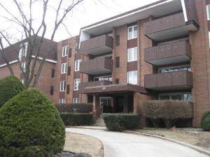 120 S Spruce Ave. #204, Wood Dale, IL 60191