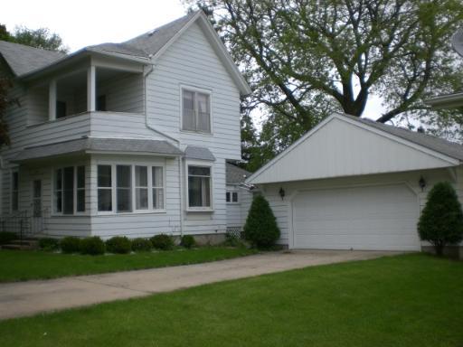 608 Evans Ave., Ashton, IL 61006