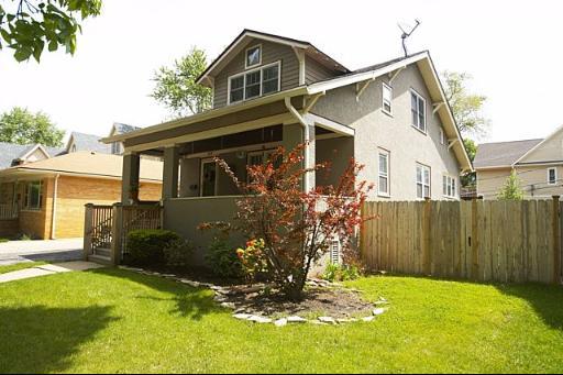 239 9th Ave., La Grange, IL 60525