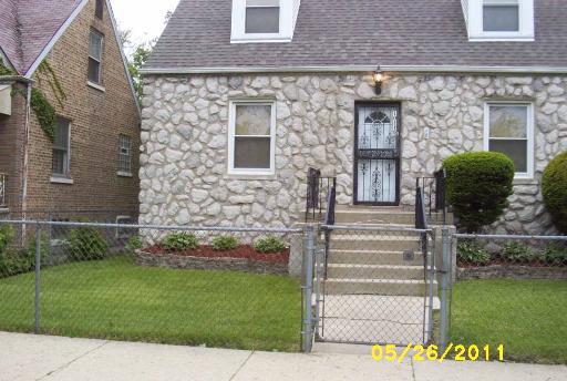 10115 S Crandon St., Chicago, IL 60617