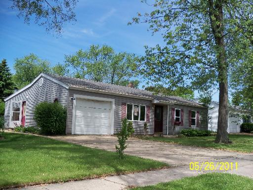 606 Fenton Ave., Romeoville, IL 60446