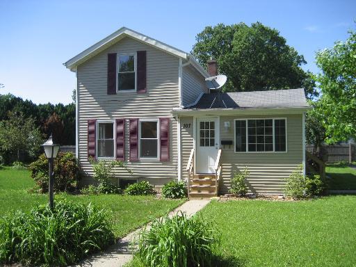 307 W Second St., Sandwich, IL 60548