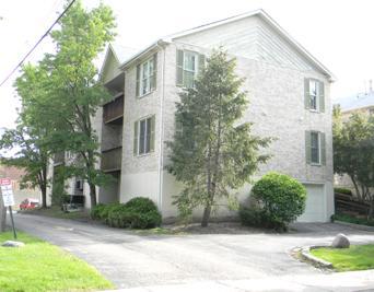 528 Pershing Dr. #B, Glen Ellyn, IL 60137