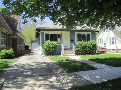 837 Douglas Ave., Aurora, IL 60505