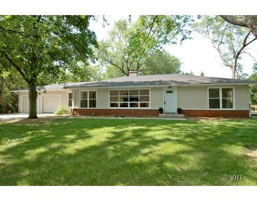 25992 Indian Trail Rd., Barrington, IL 60010