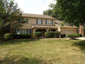 10S664 Glenn Dr., Burr Ridge, IL 60527