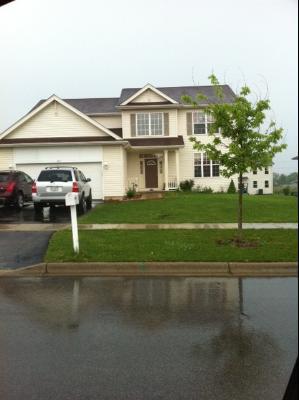 557 Donna Ave., Aurora, IL 60505