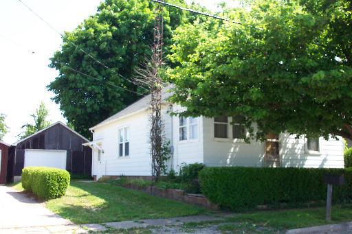 218 Saunders St., Dalzell, IL 61320