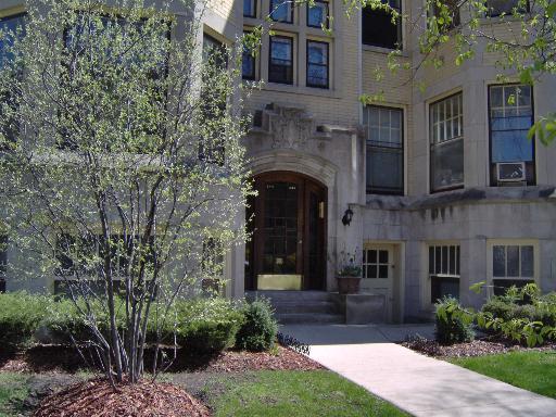 344 Wisconsin Ave. #3, Oak Park, IL 60302