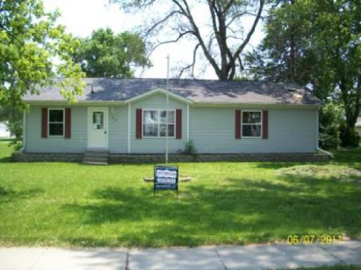108 N Jackson St., Gardner, IL 60424