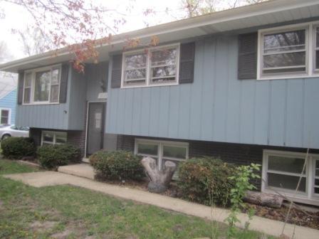6809 Crest Rd., Darien, IL 60561