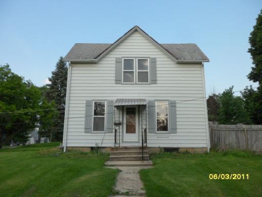 1605 S Walnut Ave., Freeport, IL 61032