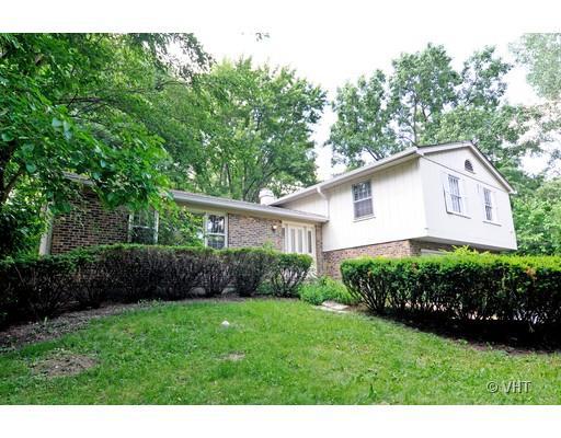 3 Oak Ln., Hawthorn Woods, IL 60047