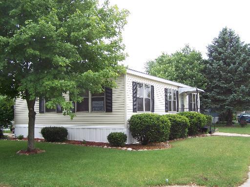 1859 Cherrywood Ln., Sycamore, IL 60178