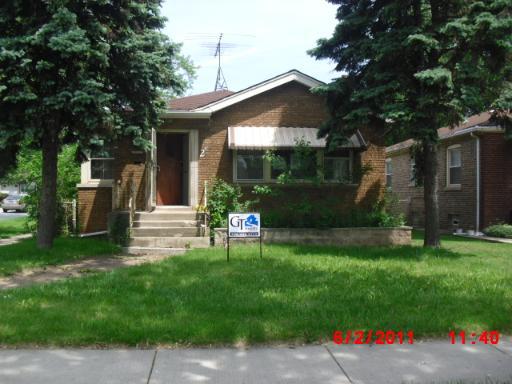 2 E Brayton St., Chicago, IL 60628