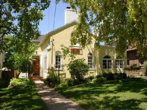 810 Paris Ave., Rockford, IL 61107