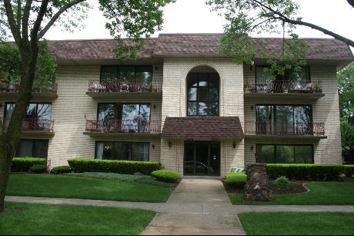 7444 W 153rd St. #1, Orland Park, IL 60462
