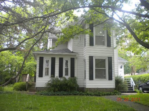 1014 Augusta Ave., Elgin, IL 60120