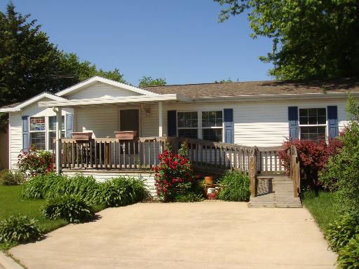 126 Country Dr., La Grange, IL 60525