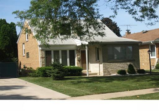 7420 W Argyle St., Harwood Heights, IL 60706