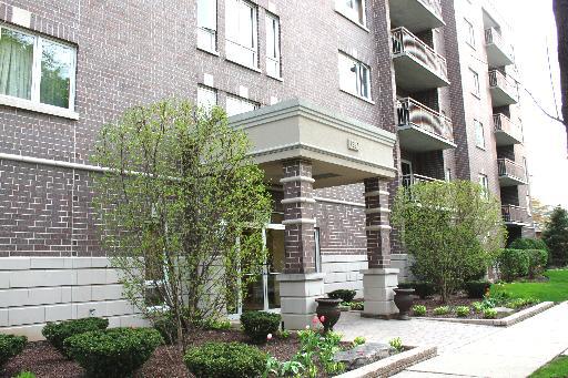 1327 Brown St. #408, Des Plaines, IL 60016