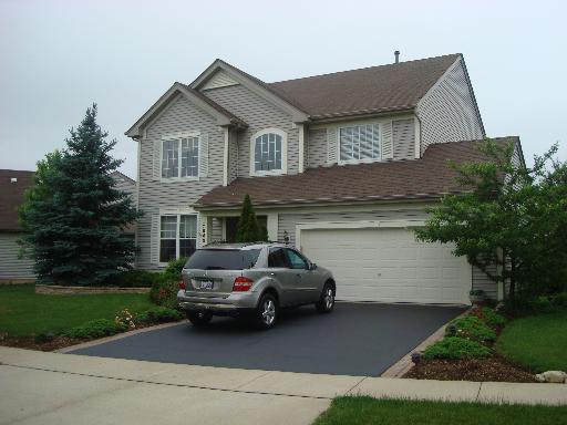 7048 Nathan Ln., Carpentersville, IL 60110