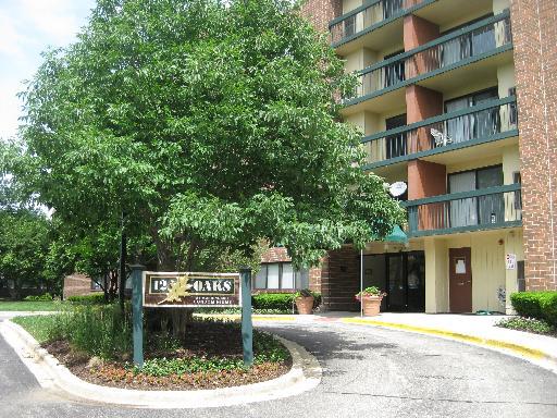 1800 Huntington Blvd. #AE105, Hoffman Estates, IL 60169