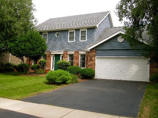 90 Erin Dr., Cary, IL 60013
