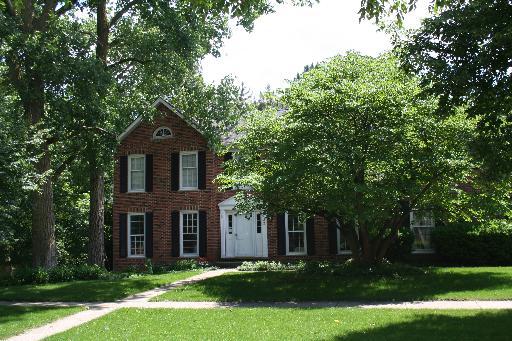 735 Glenbard Rd., Glen Ellyn, IL 60137