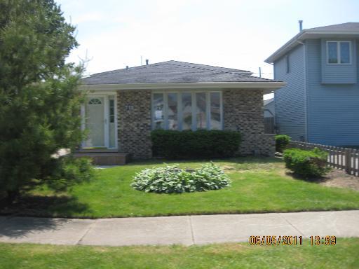 7105 Avon Ave., Oak Lawn, IL 60453