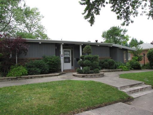 9322 S 53rd Ave., Oak Lawn, IL 60453