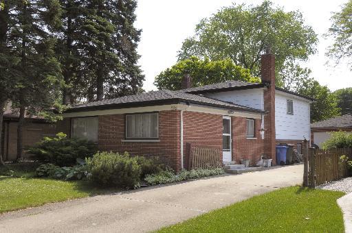 1728 Sycamore St., Des Plaines, IL 60018
