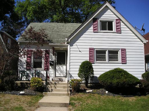 9240 S Homan Ave., Evergreen Park, IL 60805