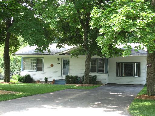 1107 Cherry St., Lake In The Hills, IL 60156