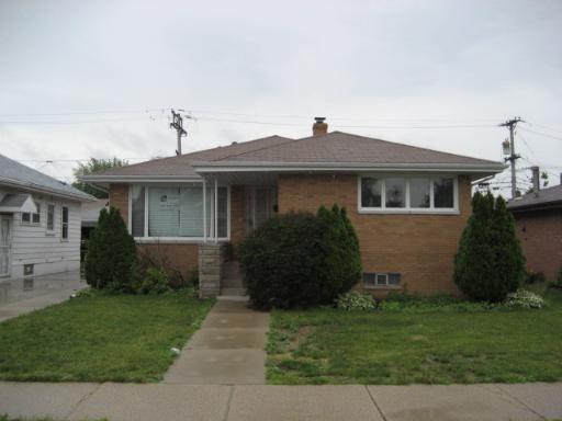529 W 157th St., Calumet City, IL 60409