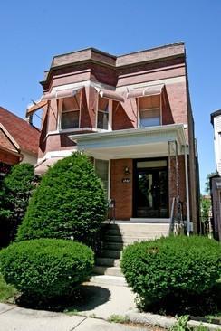 6942 S Cregier Ave., Chicago, IL 60649