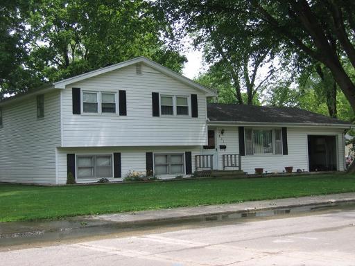 802 Thomas Dr., Momence, IL 60954