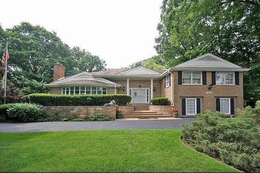 4833 Pratt Ave., Lincolnwood, IL 60712