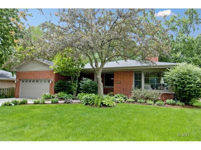 851 Hill Ave., Glen Ellyn, IL 60137