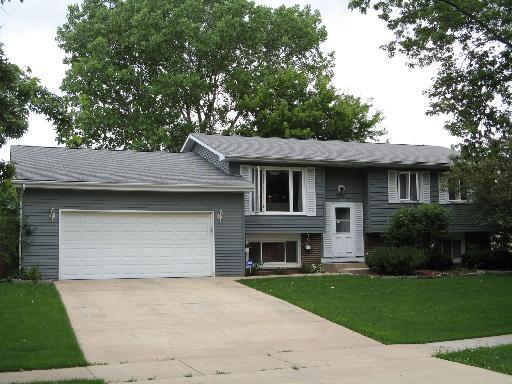 145 Plainview Dr., Bolingbrook, IL 60440