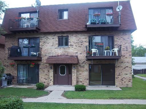 9718 Bianco Ter. #1B, Des Plaines, IL 60016