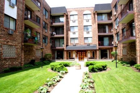722 Graceland Ave. #314, Des Plaines, IL 60016
