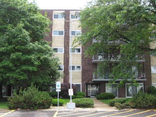 2900 Maple Ave. #10C, Downers Grove, IL 60515