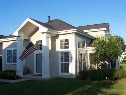 9415 Georgetown Dr., Crystal Lake, IL 60014
